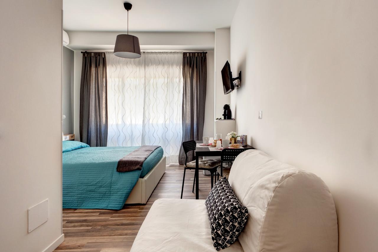 Отель Pianeta Roma 62 Экстерьер фото